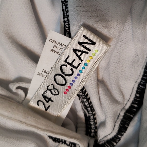 ❤️3/$30 - 2 piece swimsuit M top L bottom - Picture 11 of 16